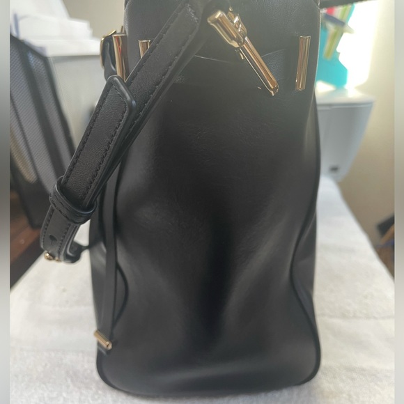 Michael Kors Amelia Top Zip Tote - Picture 7 of 13